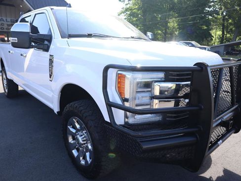 Used 2019 Ford F250 King Ranch w/ King Ranch Ultimate Package AWD/4WD image 3