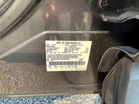 Used 2018 Ford Edge Titanium w/ Equipment Group 301A FWD image 6