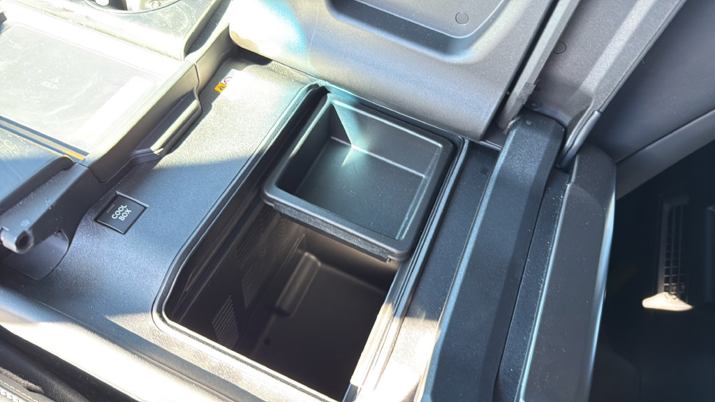 Used 2025 Lexus LX 600 4WD w/ Accessory Package (2T) image 36
