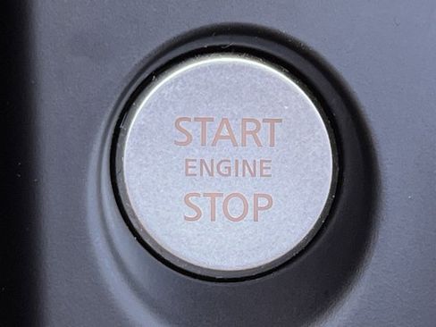 Certified 2025 INFINITI QX50 Luxe image 16