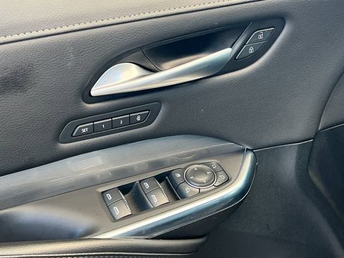 Used 2024 Cadillac XT4 Premium Luxury FWD image 13
