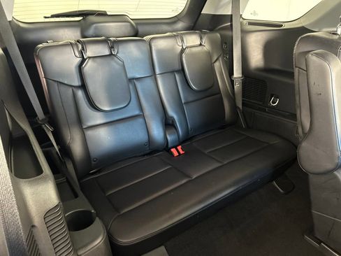 Used 2024 Ford Explorer XLT w/ Equipment Group 202A AWD/4WD image 24