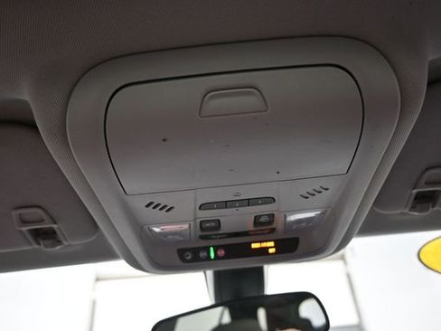 Used 2019 Chevrolet Equinox LT FWD image 12