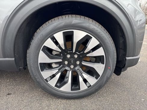 New 2026 Ford Explorer Platinum w/ LUX Leather Package AWD/4WD image 20