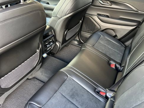 New 2025 Jeep Grand Cherokee Altitude image 12