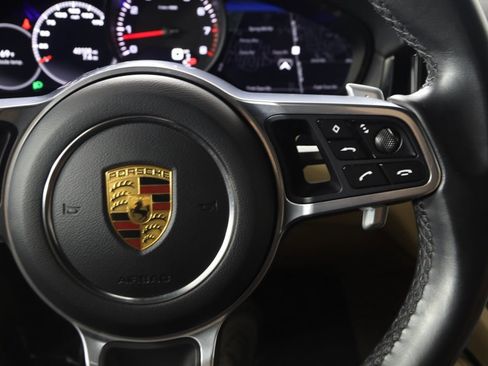 Used 2022 Porsche Cayenne Platinum Edition w/ Premium Package Plus image 19