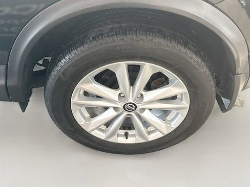 Used 2019 Nissan Rogue Sport SV w/ Technology Package AWD/4WD image 30