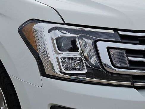 Used 2021 Ford Expedition XLT AWD/4WD image 5