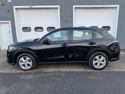 Used 2023 Honda HR-V LX image 7