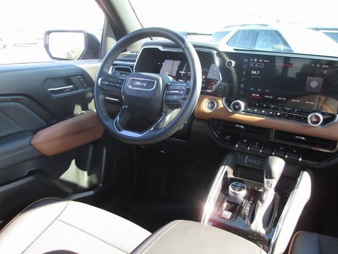 Certified 2024 GMC Canyon AT4 w/ Canyon Safety Plus Package image 22