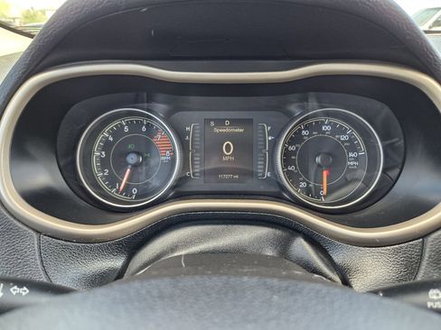 Used 2017 Jeep Cherokee 75th Anniversary image 21