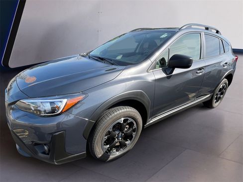 Used 2023 Subaru Crosstrek 2.0i image 2