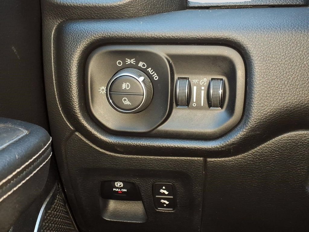 Used 2023 RAM 1500 Laramie AWD/4WD image 20