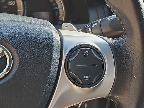 Used 2012 Toyota Camry SE image 19