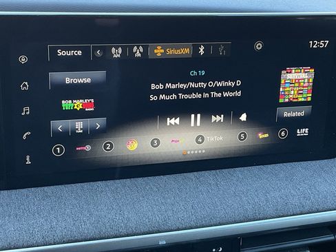 Used 2025 Nissan Kicks SV image 29