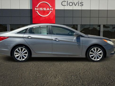 Used 2013 Hyundai Sonata SE w/ Navigation & Sunroof Pkg FWD image 9