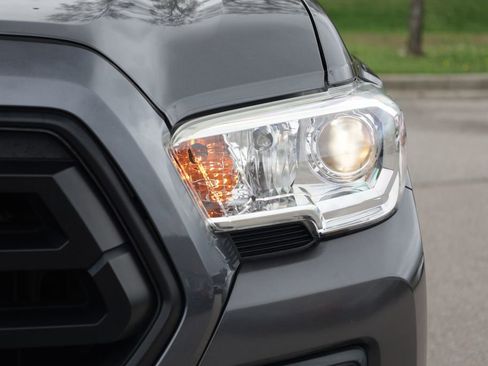 Used 2020 Toyota Tacoma SR w/ SR Convenience Package image 15