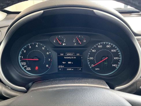 Used 2022 Chevrolet Malibu RS image 21