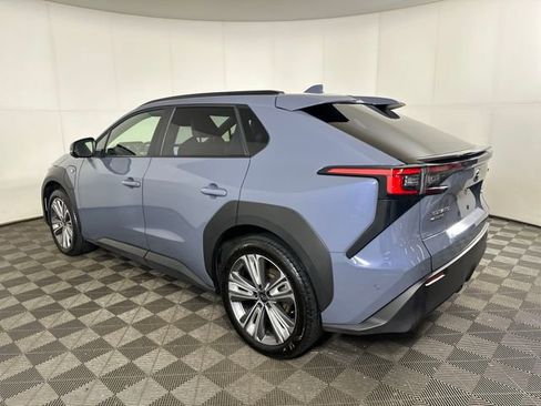 Used 2023 Subaru Solterra Limited image 5