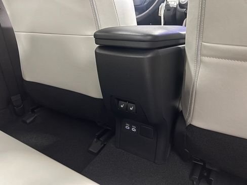 New 2026 Toyota Prius Limited FWD image 15