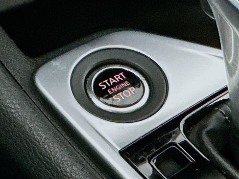 Used 2025 Nissan Sentra SV FWD image 27