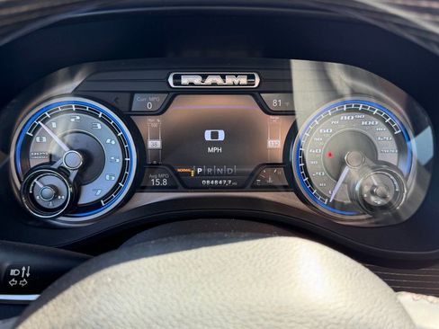 Used 2019 RAM 1500 Limited RWD image 18