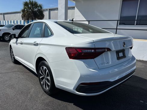 Certified 2024 Volkswagen Jetta S image 5