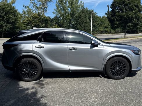 Used 2024 Lexus RX 350 Premium w/ Accessory Package (Z1) AWD/4WD image 4