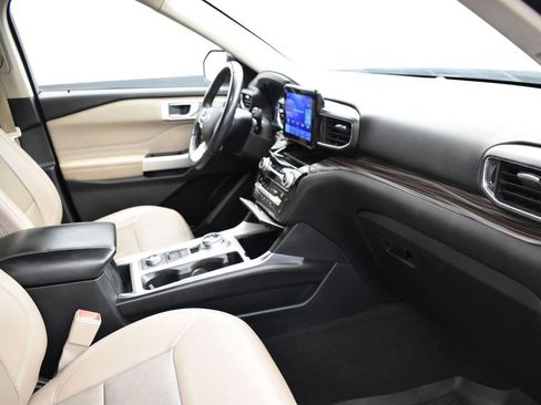 Used 2021 Ford Explorer Limited w/ Equipment Group 301A image 21