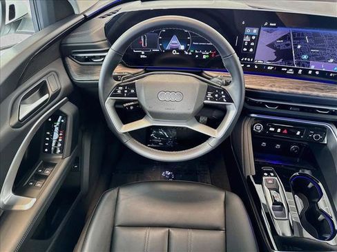 Used 2025 Audi Q5 Premium AWD/4WD image 19