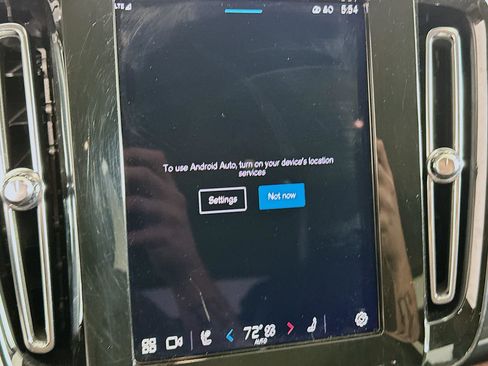 Used 2025 Volvo XC40 B5 Core image 22