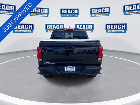 Used 2025 Chevrolet Colorado Z71 w/ Technology Package AWD/4WD image 7