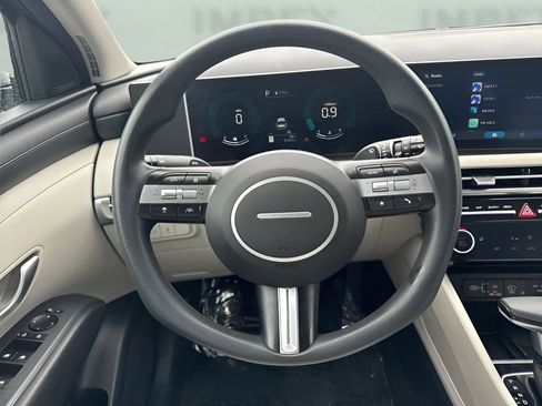 Used 2025 Hyundai Tucson SEL FWD image 13