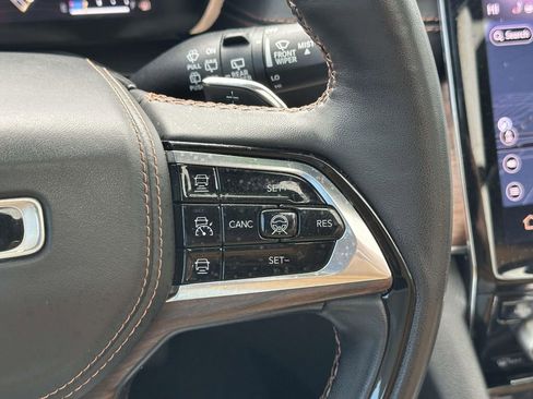 Certified 2023 Jeep Grand Cherokee L Summit w/ High Altitude Package AWD/4WD image 25