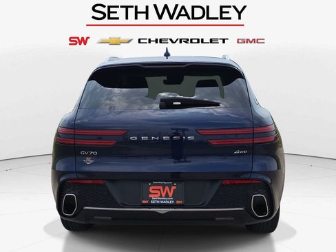 Used 2025 Genesis GV70 2.5T AWD/4WD image 6