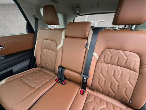 New 2026 Nissan Pathfinder Platinum w/ Cargo Package FWD image 22