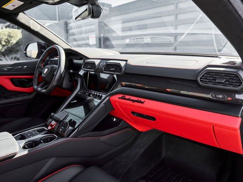 Used 2024 Lamborghini Urus S AWD/4WD image 42