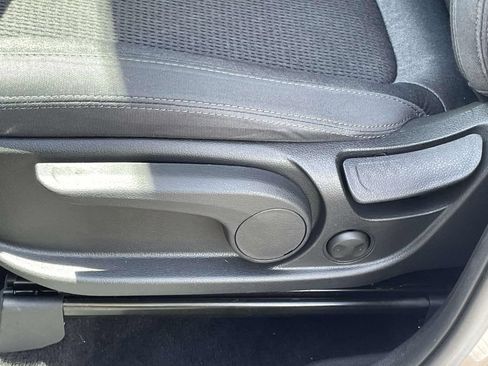 Used 2019 Hyundai Santa Fe SE AWD/4WD image 16
