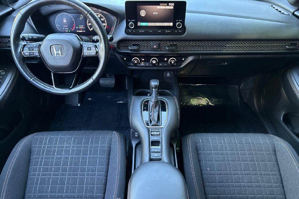 Used 2025 Honda HR-V Sport image 9