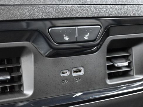 Used 2025 Chevrolet Silverado 1500 ZR2 w/ Technology Package image 49