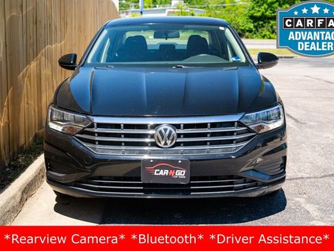 Used 2019 Volkswagen Jetta SE FWD image 2