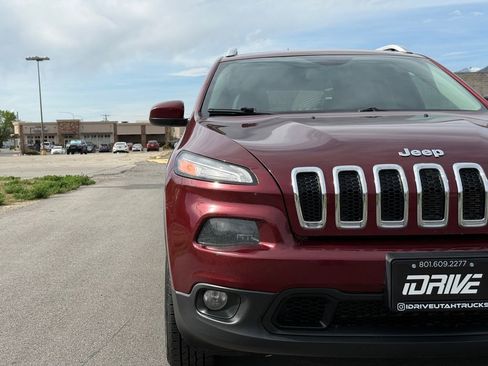 Used 2018 Jeep Cherokee Latitude image 6