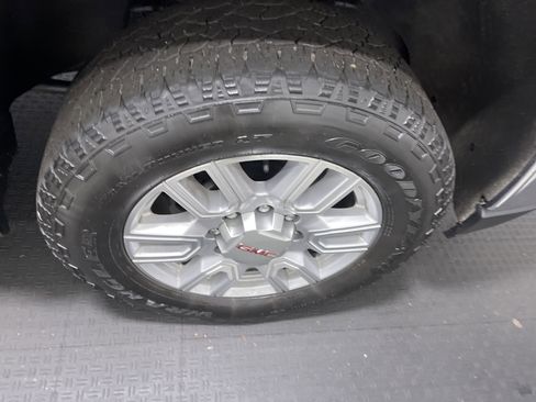 Used 2021 GMC Sierra 3500 SLT image 27