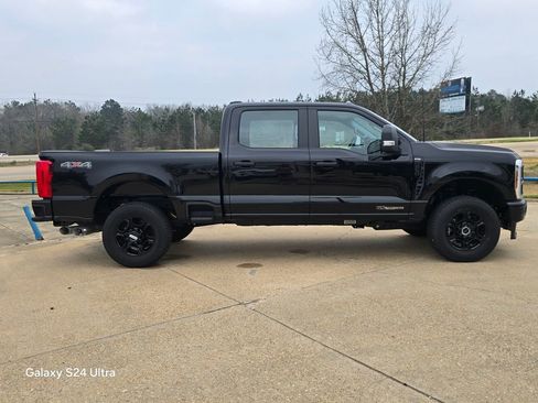 New 2026 Ford F250 XL w/ STX Appearance Package AWD/4WD image 6