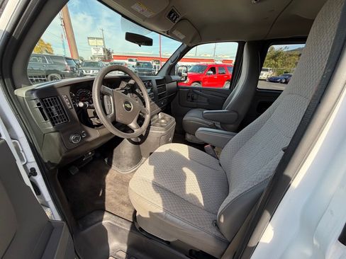 Used 2014 Chevrolet Express 3500 LT w/ LT Preferred Equipment Group image 7