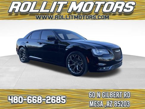 Used 2015 Chrysler 300 S image 1