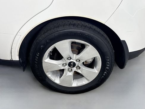 Used 2017 Kia Soul FWD image 35