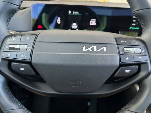 Certified 2026 Kia Sportage EX w/ EX Panorama Roof Package AWD/4WD image 25