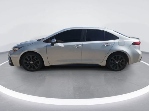 Used 2024 Toyota Corolla XSE FWD image 5