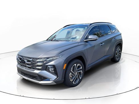 Used 2025 Hyundai Tucson Limited FWD image 4